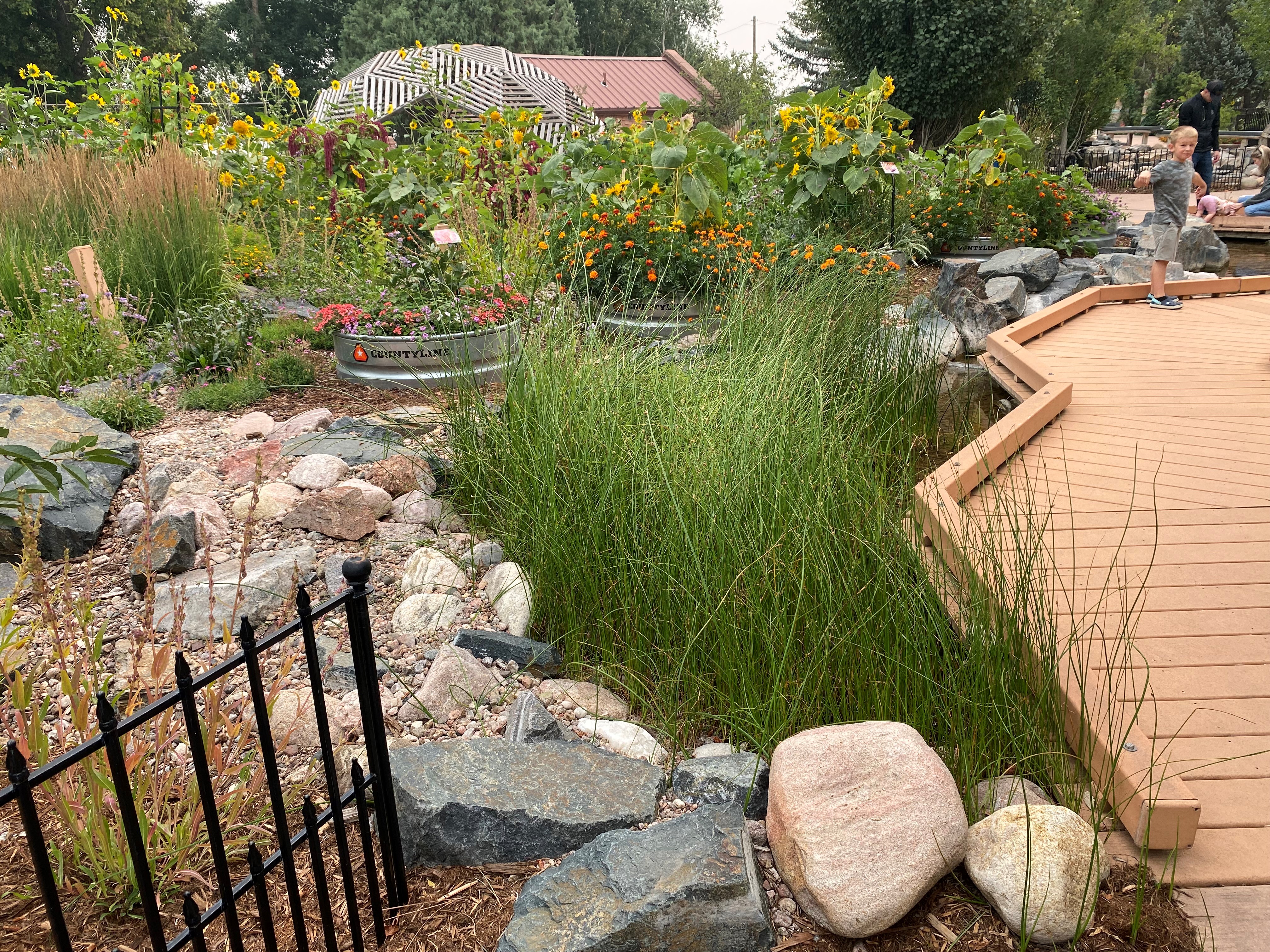 Botanical gardens spread across the United States make great destinations when planning travel. 